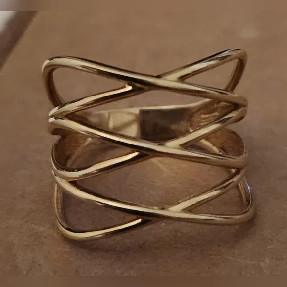 14K Yellow Gold Women's Triple Crossover Ring Size 7 - Picture 2 of 14